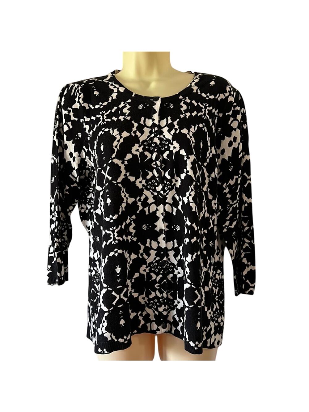 GNW Black & White Floral Print Cardigan Sweater Woman Medium Button Up Preppy